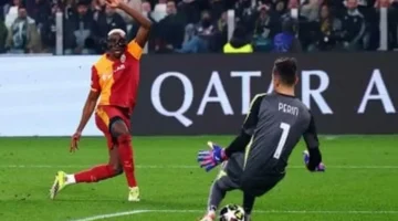 هل يصبح فيكتور أوسيمين البديل القادم لهجوم برشلونة عقب رحيل روبرت ليفاندوفسكي؟